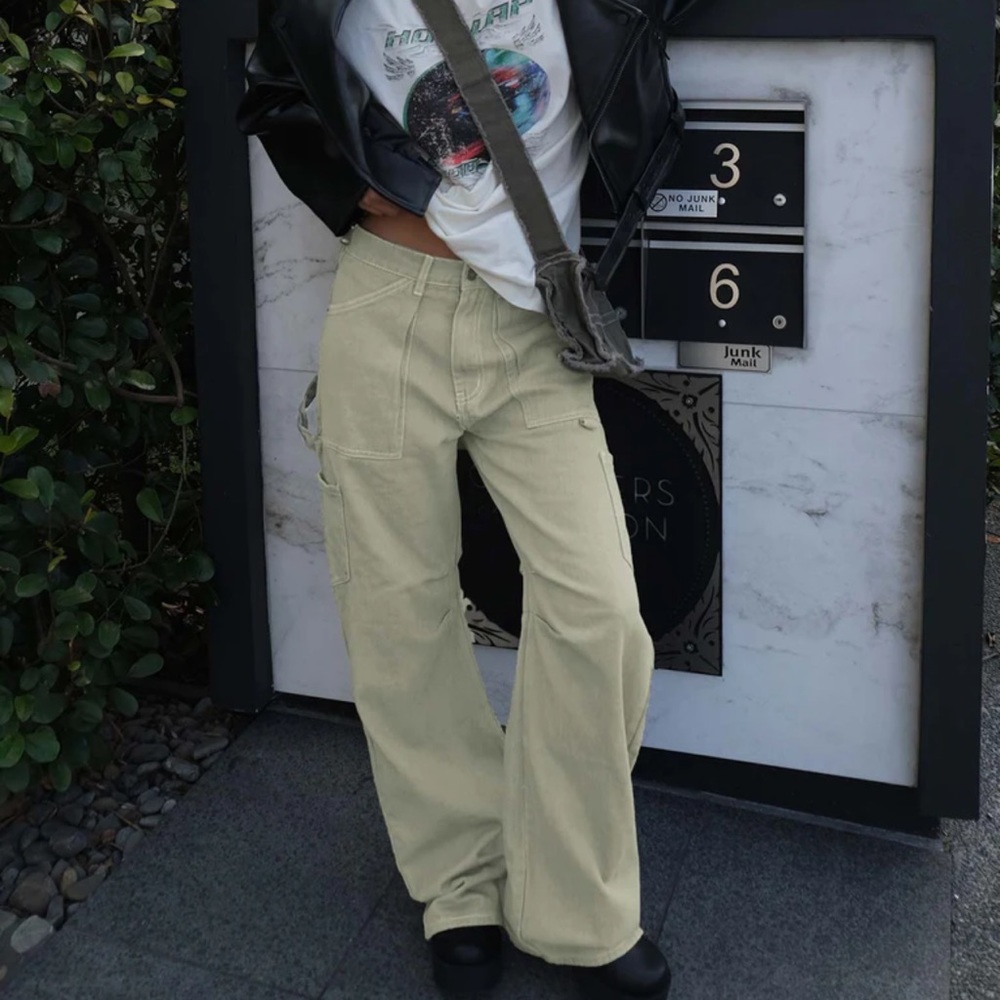 Lioness Miami Vice Pant in Light Khaki